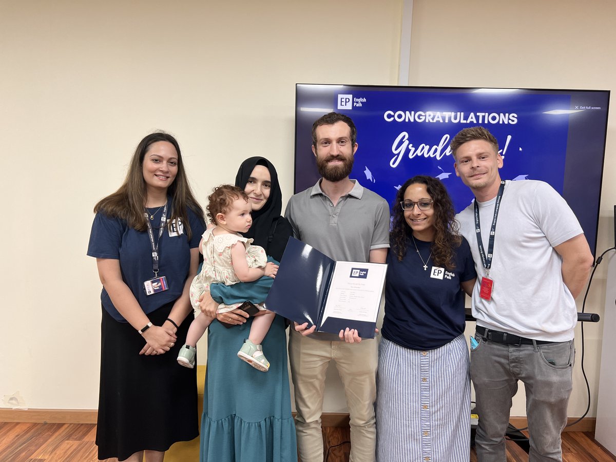 EnglishPathUK's tweet image. Hats off to our graduates!

EP Dubai celebrates the achievements of its amazing students.

Your journey with us has been inspiring, and we can't wait to see your future unfold.

Visit us for more: bit.ly/3P5t1Ji

#EPDubaiGraduation #NewBeginnings #EPCommunity #EPMoments