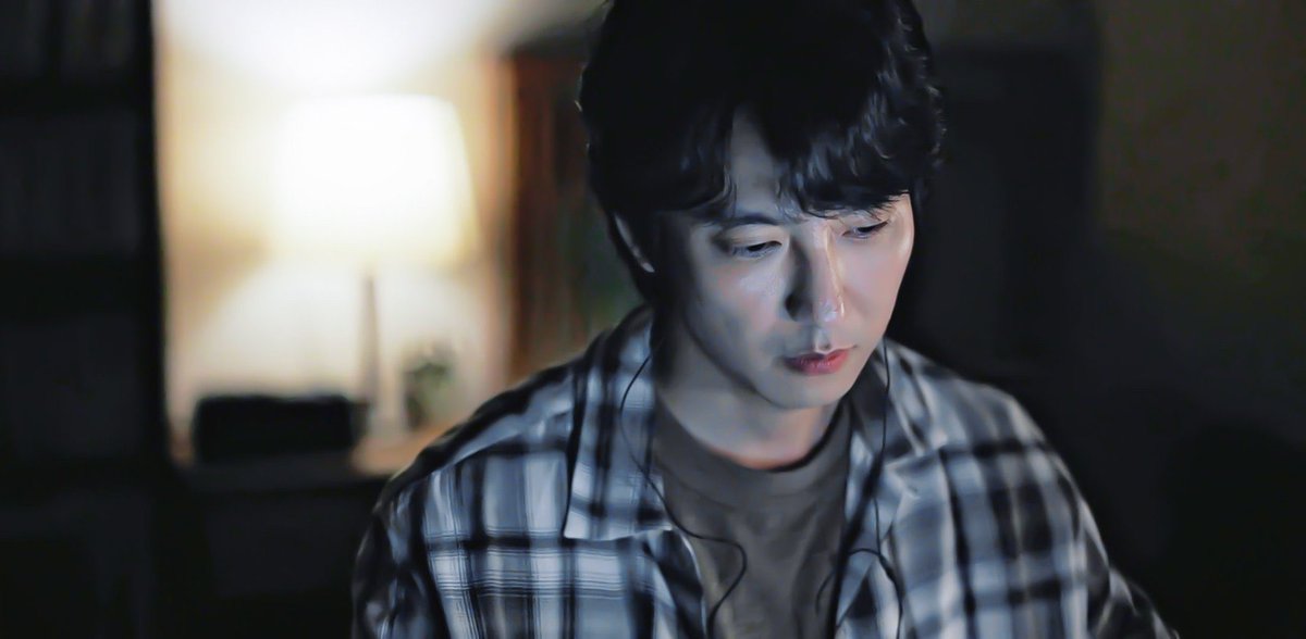 fhsj421's tweet photo. 길떤 남자의 필모를 보면 매번 어떤 형태로든 결핍이 느껴짐... 그리고 나는 그 결핍을 너무 사랑해서 여기서 벗어나질 못함 https://t.co/Pyik5Eedub