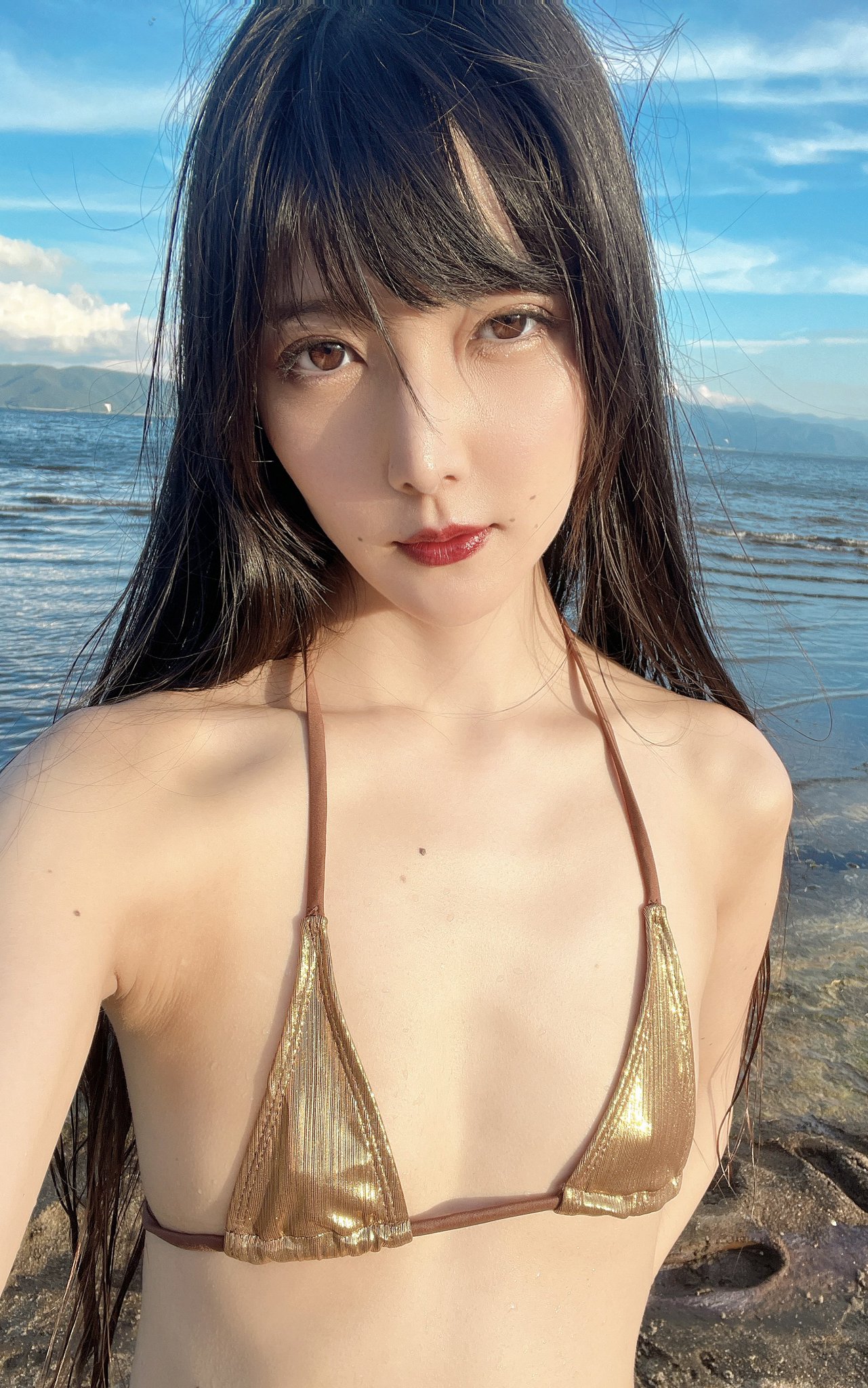 マイクロビキニgif   / X