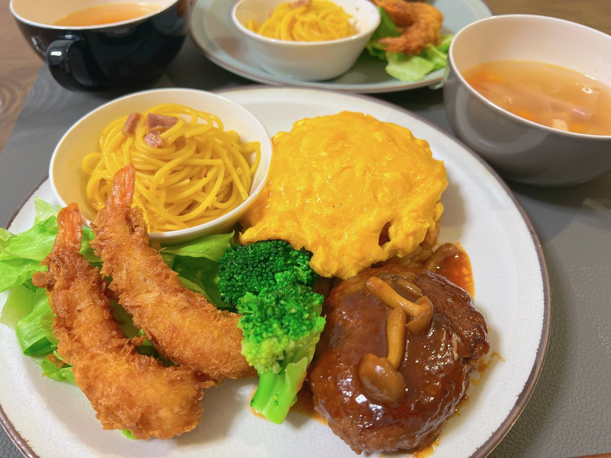ashcarter93's tweet photo. 嫁特製バースデーお子様ディナー🍽️ https://t.co/sZs3BINNzg