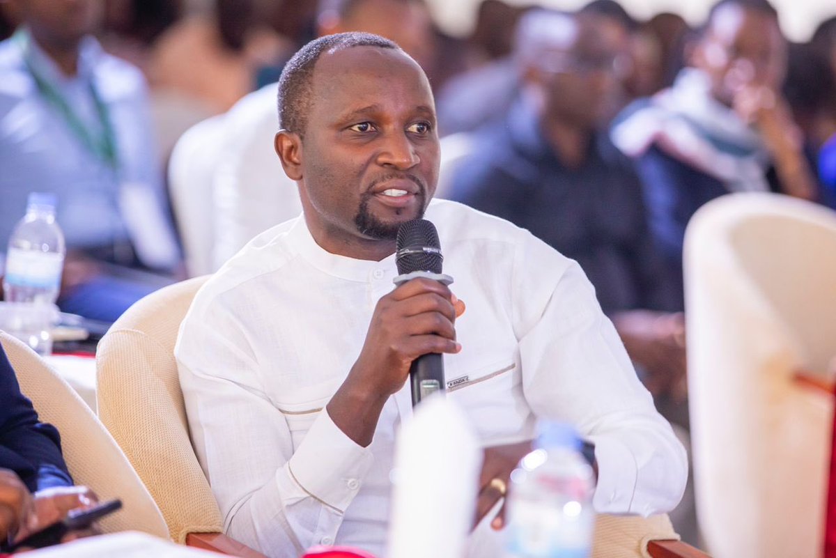GagaUwera's tweet photo. #AgUpdatesRW 

#Day2 of the Rwanda Agriculture Sector Workshop! Today, the discussion is focusing on how veterinary doctors and agronomists can collaborate with district officials to achieve food security. #Season2024A 
📸:@MazimpakaJp https://t.co/xkkDJU5muv