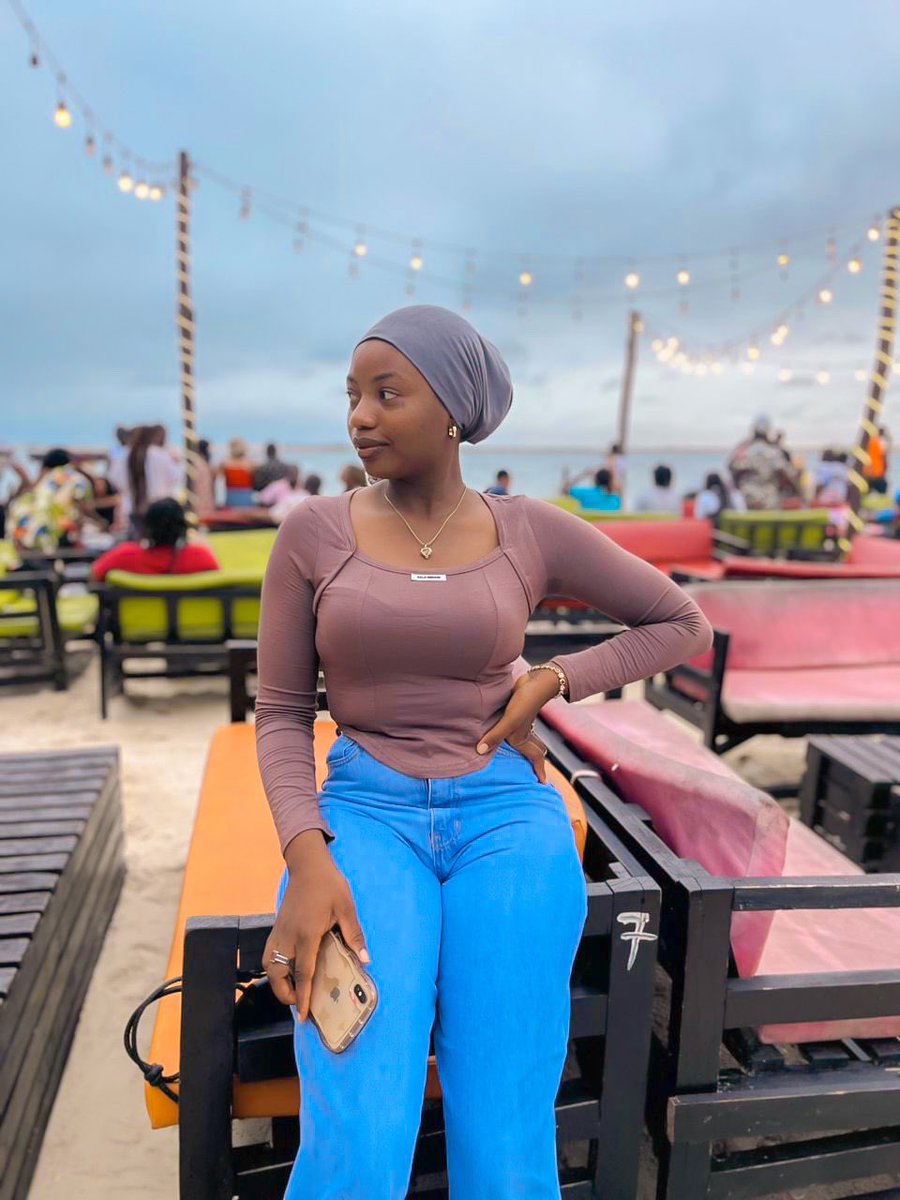 DoumbiaAeesha's tweet photo. the weekend is weekending ❤️🧿 https://t.co/TNzTGDuKmY
