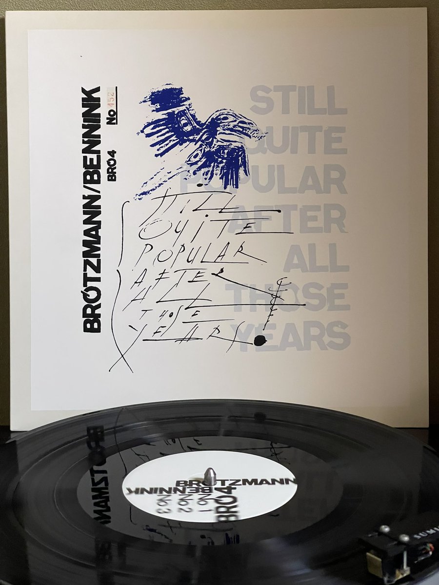 #JAZZ
#vinyl
#PeterBrötzmann
#HanBennink
Still Quite Popular After All Those Years / 2004
昨晩のラジオは良かったですねぇ。
歴史的な役割、精神性、技術的なこと……。
非常に感銘を受けました。
さて本盤はとても聴きやすいです。
自主制作の印象を打ち破る音の良さもありがたい。