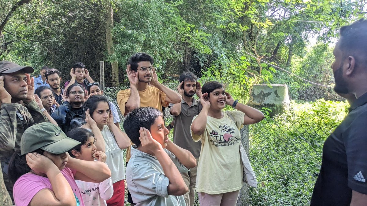 alokKum_ar's tweet photo. #Naturewalk with #wwf member
#greenest city #newdelhi India
#IntoTheWild #sanjayvan
#ratsnake #termitemound
#saturdaymorning ❤
#DDA https://t.co/kIi3I6ArGF