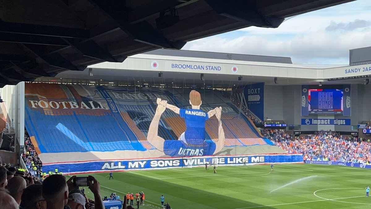 Follow the greatest club in history 😎🇬🇧