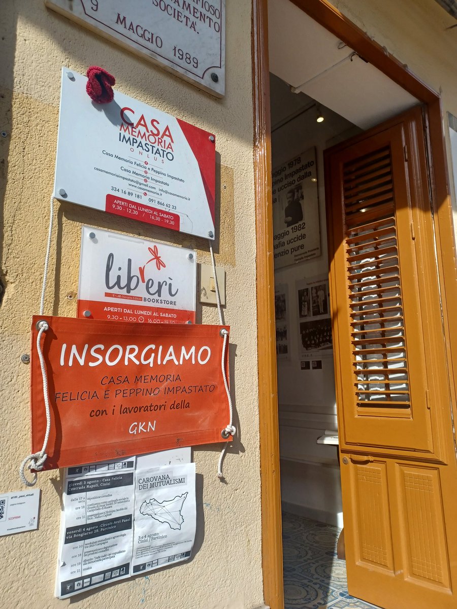 Auspichiamo che si sviluppi una coscienza dal basso per reagire alle morti sul lavoro. Bisogna  mobilitarsi per difendere chi lavora da un sistema basato su profitto e sfruttamento, e mette diritti e  vita in secondo piano. Verità e giustizia per i 5 lavoratori morti sui binari.