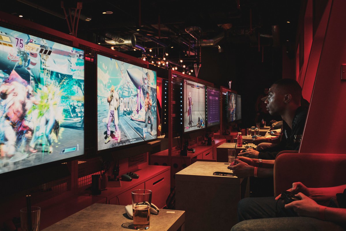 Phew Nguyen 📷 tweet media