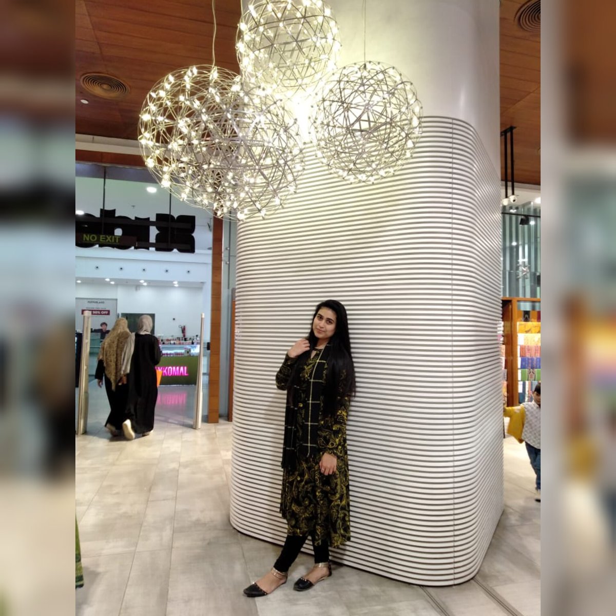 HumailaImran's tweet photo. #NewProfilePic https://t.co/LpGUr9uGHX