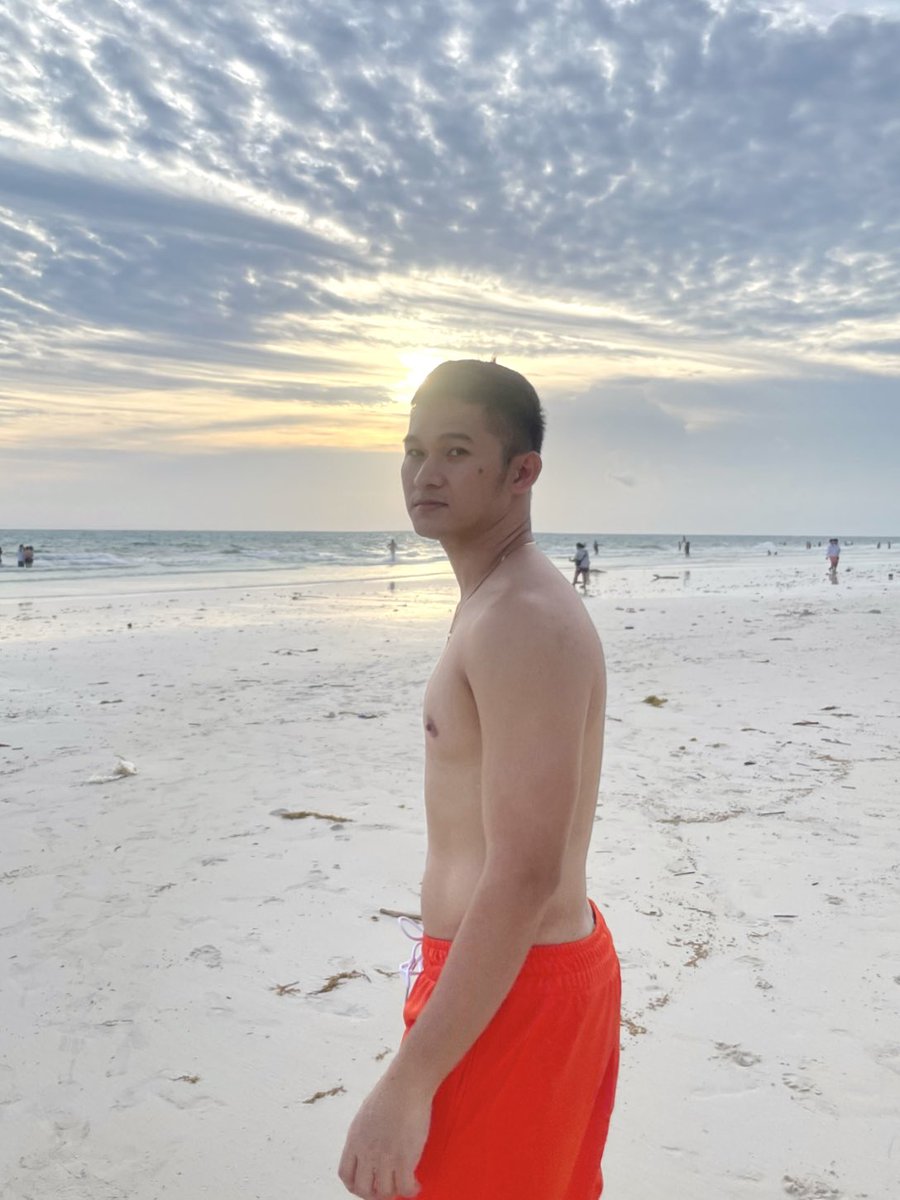 YazarArjay's tweet photo. Sunset and waves 💛 https://t.co/nljbc5Hqd1