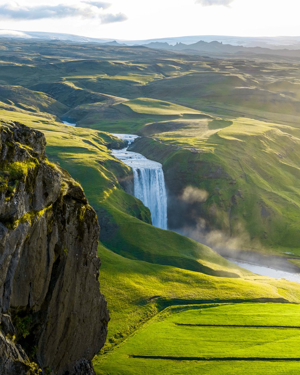 Summer Skógafoss! 🇮🇸 #DJIAir3 #70mm #iceland #skógafoss <a href="/DJIGlobal/">DJI</a>