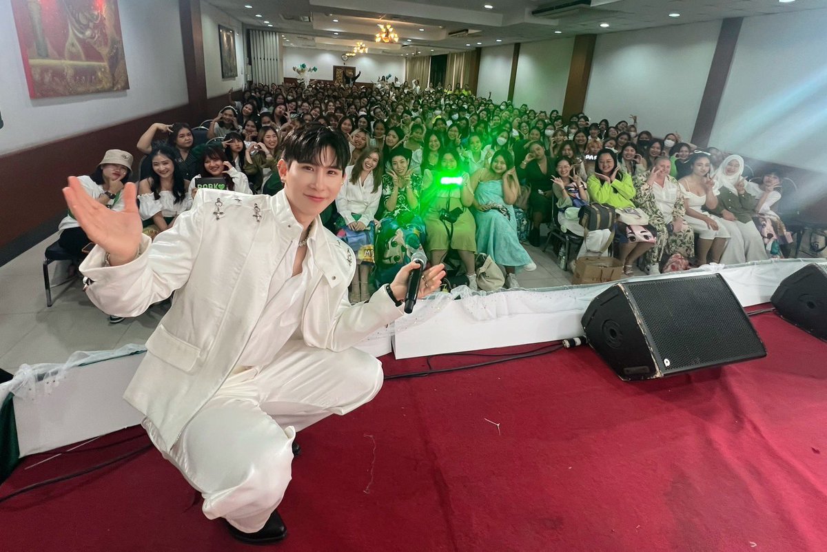 DomundiTV's tweet photo. จบลงไปเป็นที่เรียบร้อยแล้วกับงาน  2023 PARNUPAT TALK SHOW BIRTHDAY ✨

ขอขอบคุณแฟน ๆ ทุกคนที่ร่วมอวยพรวันเกิด และร่วมกันจัดงานวันนี้ให้ “ปาร์ค” @PDomundi รวมถึงขอขอบคุณทุกการสนับสนุน และกำลังใจที่มีให้กันเสมอมานะค�� 🥰

 #ParkTalk2023 https://t.co/Wp4ez6jMDi