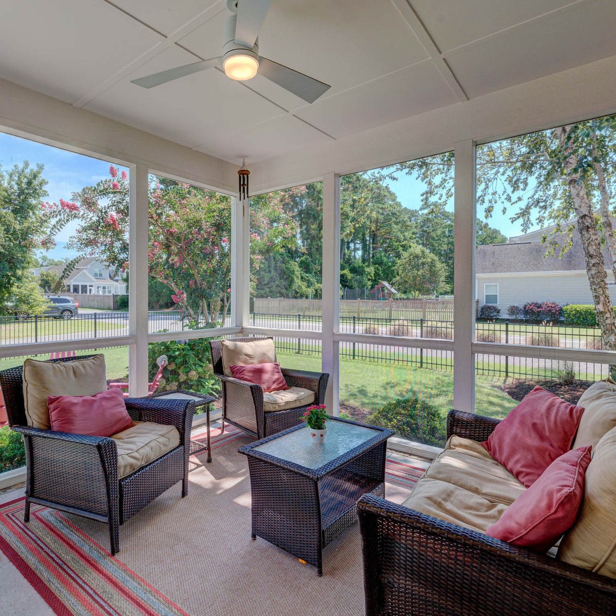 ✨ This wonderful home was built as a model with upgrades and added details throughout. 

1061 Anchors Bend Way #WilmingtonNC
🗝️ bit.ly/AnchorsBendBea…

#wilmingtonhomesforsale #wilmingtonnc #wilmingtonhomes #wilmingtonncrealestate #intracoastalrealty #experiencetheexceptional