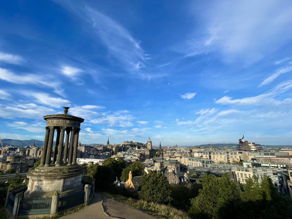 On The Run! 🏃🏻‍♂️🏃🏼‍♀️ Fresh air, sunshine  and community this morning for #SundayRunday ☀️👌🏻Join us every Sunday, Morningside, Edinburgh. <a href="/jogscotland/">jogscotland</a> <a href="/WeRunEdinburgh/">WeRunEdinburgh</a> <a href="/GWCandCommunity/">GWC and the Community</a> #OnTheRun #SundayRunday