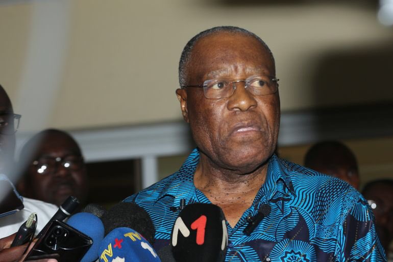 AfricaFactsZone's tweet photo. Gabon's new Head of State, Brice Nguema is a cousin of former President Ali Bongo.

He owns three homes in USA worth over $1 million according to OCCRP.

Gabon's opposition leader, Albert Ondo Ossa says the coup is a family affair aimed at keeping the Bongo Family in power. https://t.co/wA9UVDND07