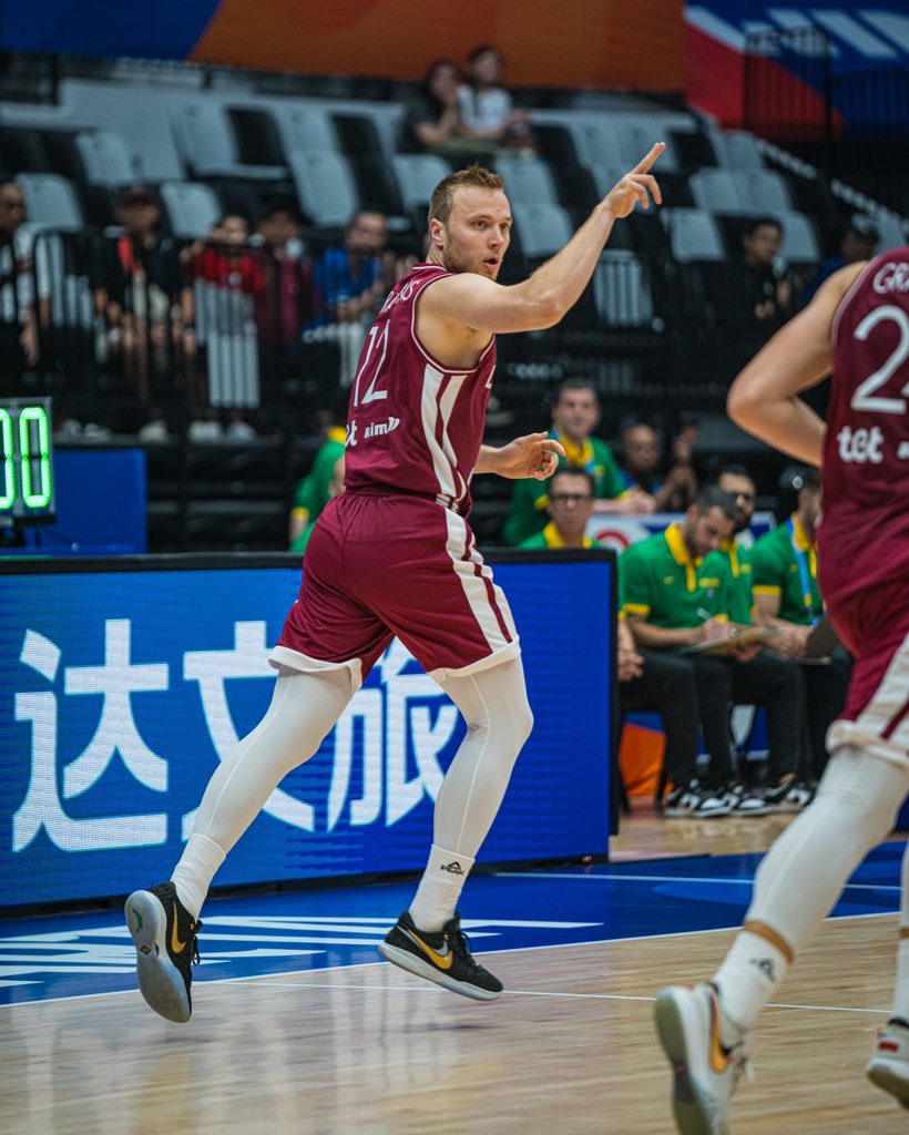 3/4 🇧🇷 63:81 🇱🇻 #TrīsZvaigznes

#FIBAWC | #WinForLatvia | <a href="/ArtursStrautins/">Arturs Strautins 🇱🇻</a>