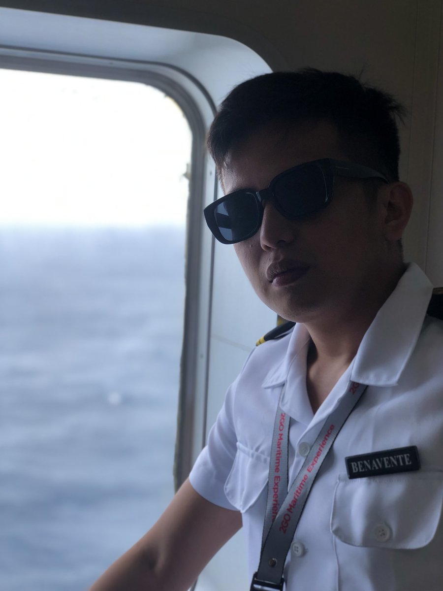 Imjksb's tweet photo. Gulatin mo sila. Nasa barko kana 😉 https://t.co/5G3jE6zm0Q