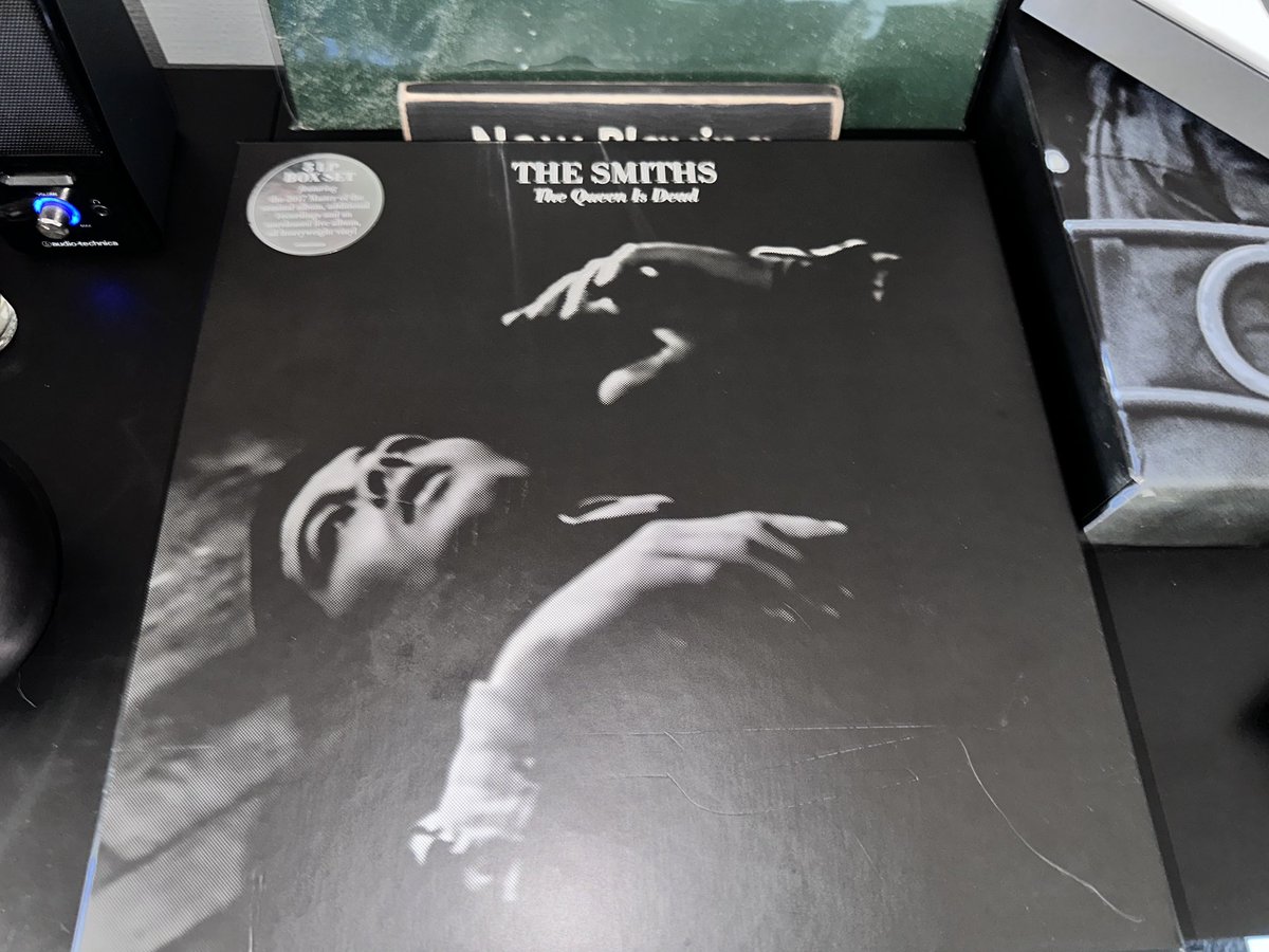 #TheSmiths #Morrissey #TheQueenIsDead is as good as a place as any to start Sunday off 🫅👑💂‍♂️🏴‍☠️🪦⚰️