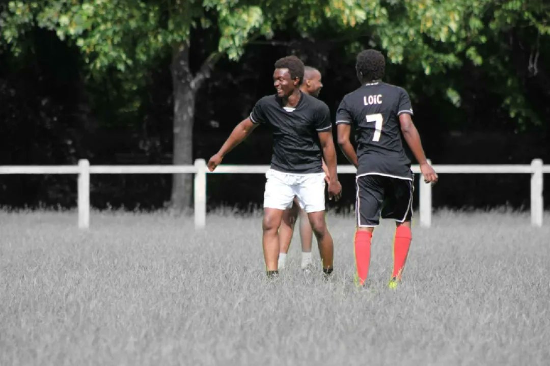 jumeauxlxs's tweet photo. 🐐🐐⚽️ @mr_mnd7 @LKaliTchikati @SostheneKaliT https://t.co/FhedKkNqUD