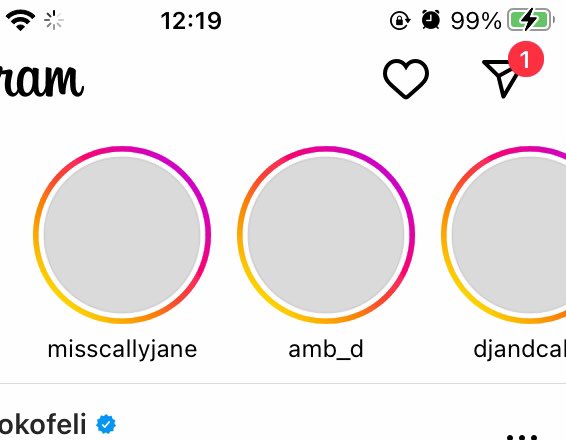 Is it me or is Instagram stories down for everyone? I’m seeing this and a black screen with a white circle on some stories #instagramdown #instagram