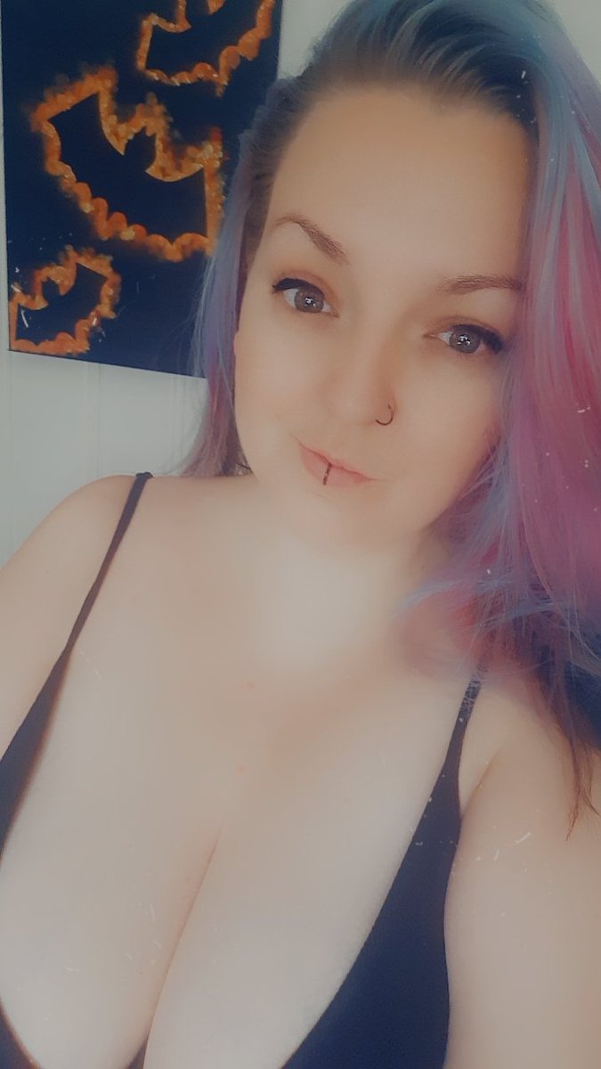 LadyJJHeather's tweet photo. More going up today!!
Lots of different clothing items I've worn.
#preloved #secondhand #gothicclothes #makemeoffers #destash #fundnewshoots #wornlingerie #lingerie https://t.co/YbXcVxmTcs