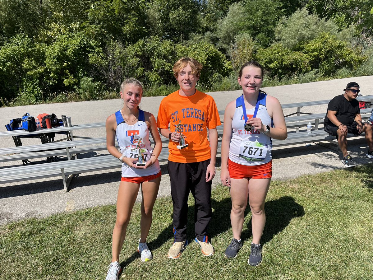 Congratulations to our three top 10 award winners yesterday at Harvest Christian. Addison 4th- girls varsity. Evan 5th- boys varsity. Isabella 10th-girls open.