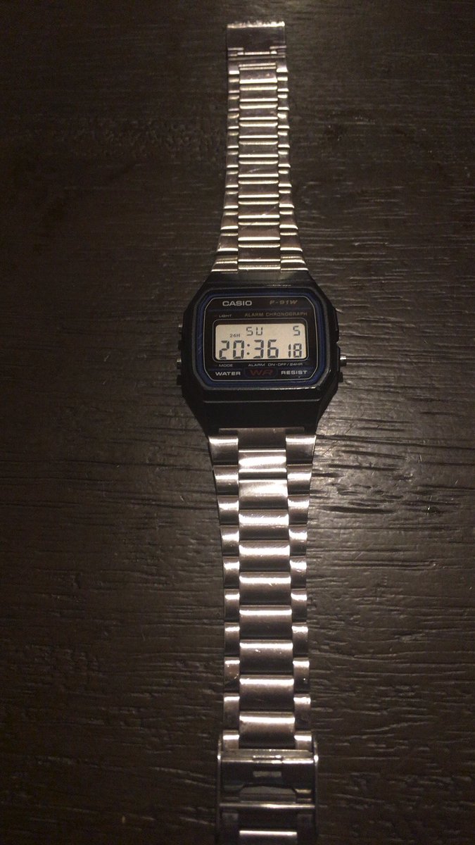 #チープカシオ#F91W
DB-360が壊れたのでニコイチに。絶妙にダサいカシオの完成。