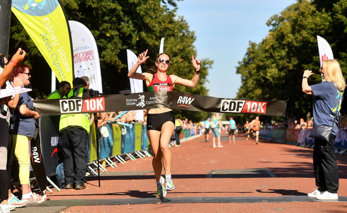 Alfred Ngeno (28:33) of Kenya and Alaw Evans (34:48) from Cardiff’s Les Croupiers club are the winners at the CDF 10km in Cardiff.

📸 <a href="/Run4Wales/">R4W 🏃🏴󠁧󠁢󠁷󠁬󠁳󠁿</a>
