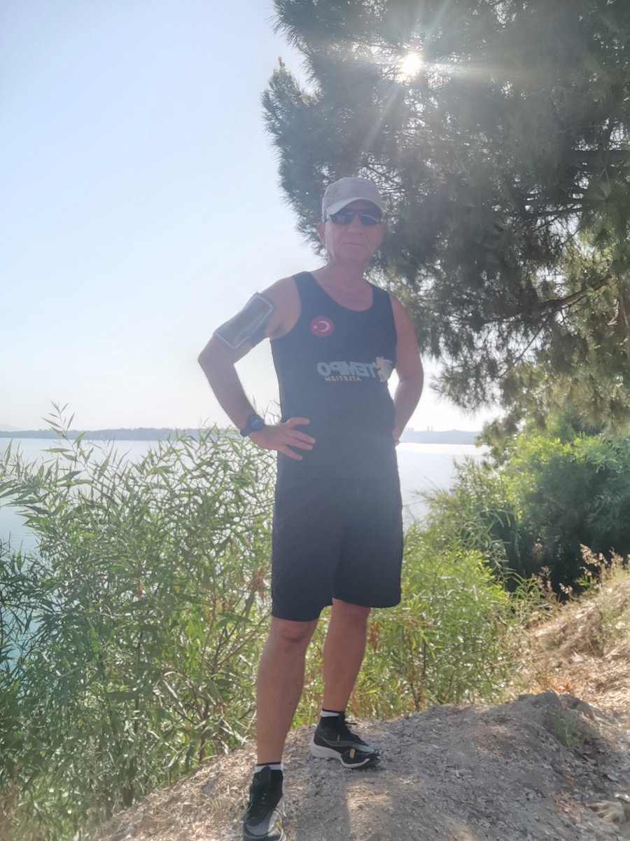 “Bir atlet cebinde parayla koşamaz. Kalbinde umut ve aklında hayalleriyle koşmalı.”