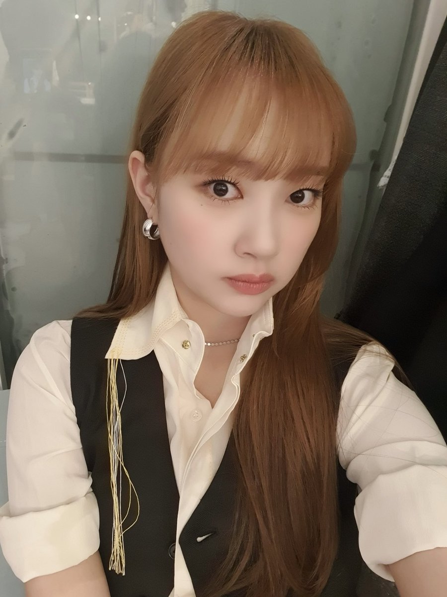 CSR_offcl's tweet photo. 입 안에 무엇을 숨겼을까요?😋

#첫사랑 #CSR #금희 #GEUMHEE https://t.co/OZg5P68Mzx