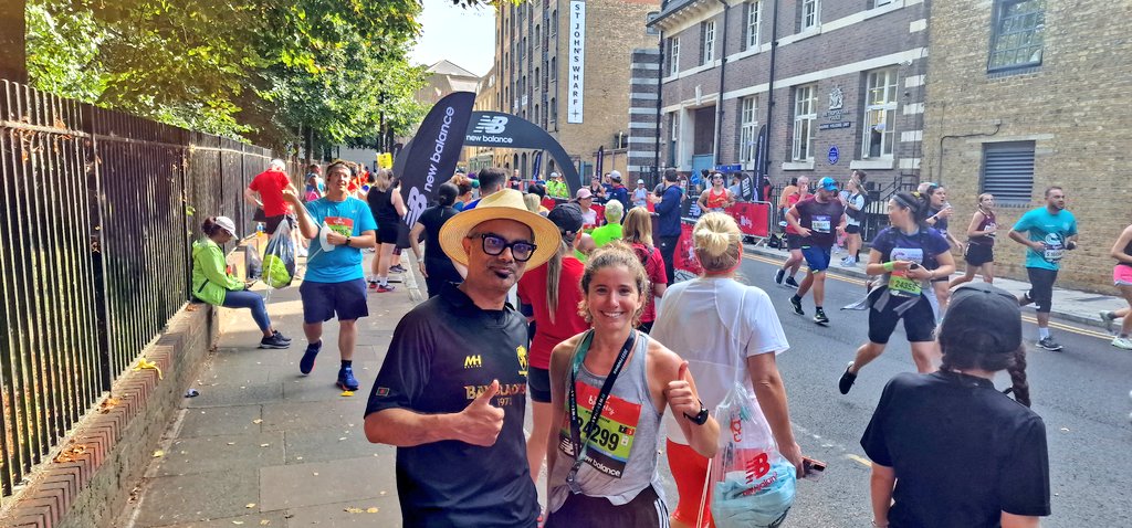 AbdalUllah's tweet photo. Wonderful to see so many #Wapping residents taking part 🏃♀️ 🏃♀️🧑🦽 @OfficialBigHalf. #Wapping came out to support our Wapping Running Club.
Fab seeing friendly faces amongst the thousands.
Don't worry, the road will be opening soon.
#weloveWapping #weareWapping
#theBighalf https://t.co/XpMpVnBvnb