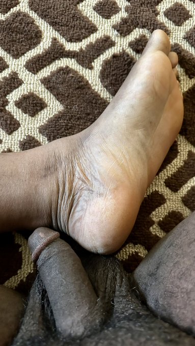 Stank stank 👃🏾 What u sniffing first?? https://t.co/Y9YJirbQDw<a href="/tag/fartfetish"class="tags"><span>#fartfetish</span></a><a href="/tag/gassy"class="tags"><span>#gassy</span></a><a href="/tag/eproctophilia"class="tags"><span>#eproctophilia</span></a><a href="/tag/fartslave"class="tags"><span>#fartslave</span></a><a href="/tag/fartsniffer"class="tags"><span>#fartsniffer</span></a>