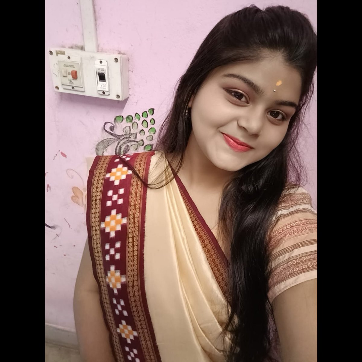 ଆରେ ଆରେ ...
ମୁଁ ତୋ break up ପରେ ଆହୁରି ଜଳୁଛି...
ମାନେ ସୁନ୍ଦରୀ ଦେଖା ହଉଚି..🤣🤣🤣
#selflove