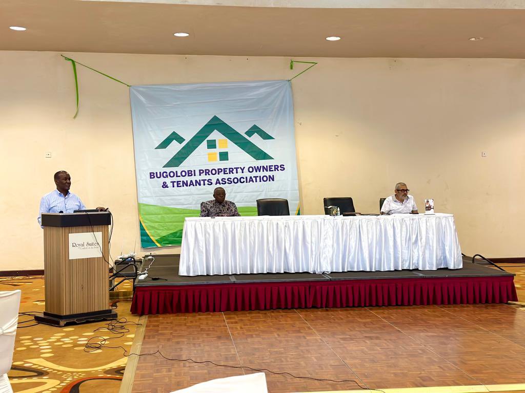 bamwinejnr's tweet photo. Happening now at Royal Suites Bugolobi: 

Bugolobi residents have proposed to start Bugolobi Property Owners and Tenants Association (BPOTA) to provide a platform for residents to work together towards the management and upkeep of the area.

#BPOTA https://t.co/oMdMh4VK7n
