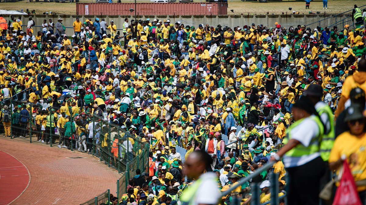 [BREAKING NEWS]

The @MYANC Government Returns Stage 5 Loadshedding Today, While Fools Are Gathered at the Dobsonville Stadium, to 'Review' The ANC Manifesto which said ANC will give them electricity! FOOLS!!! #2019ANCManifestoReview 

#PowerAlert1 

According to @Eskom_SA Stage