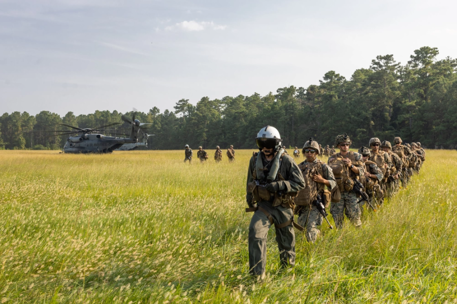 iimefmarines's tweet photo. Extraction (Not the Movie)

As part of a field exercise, @2nd_MAW and @2dMarDiv Marines conduct an aerial extraction on @camp_lejeune to maintain their combat proficiency and readiness for future exercises.

@DeptofDefense @USMC @USNorthernCmd 

#USMC #Marines #IIMEF #2dMarDiv https://t.co/ic2VN7eKtP