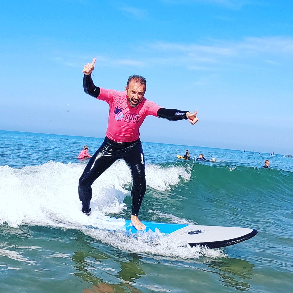 WoolacombeSurf's tweet photo. September sessions are on! Second lesson and loving it! 👏☀️🌊🤙 #woolacombe #surfschool #woolacombebay #northdevon #surfsup #septembersessions #sunshine #waves #nature #atlantic #learntosurf #surfcentre https://t.co/OEqODteMXE