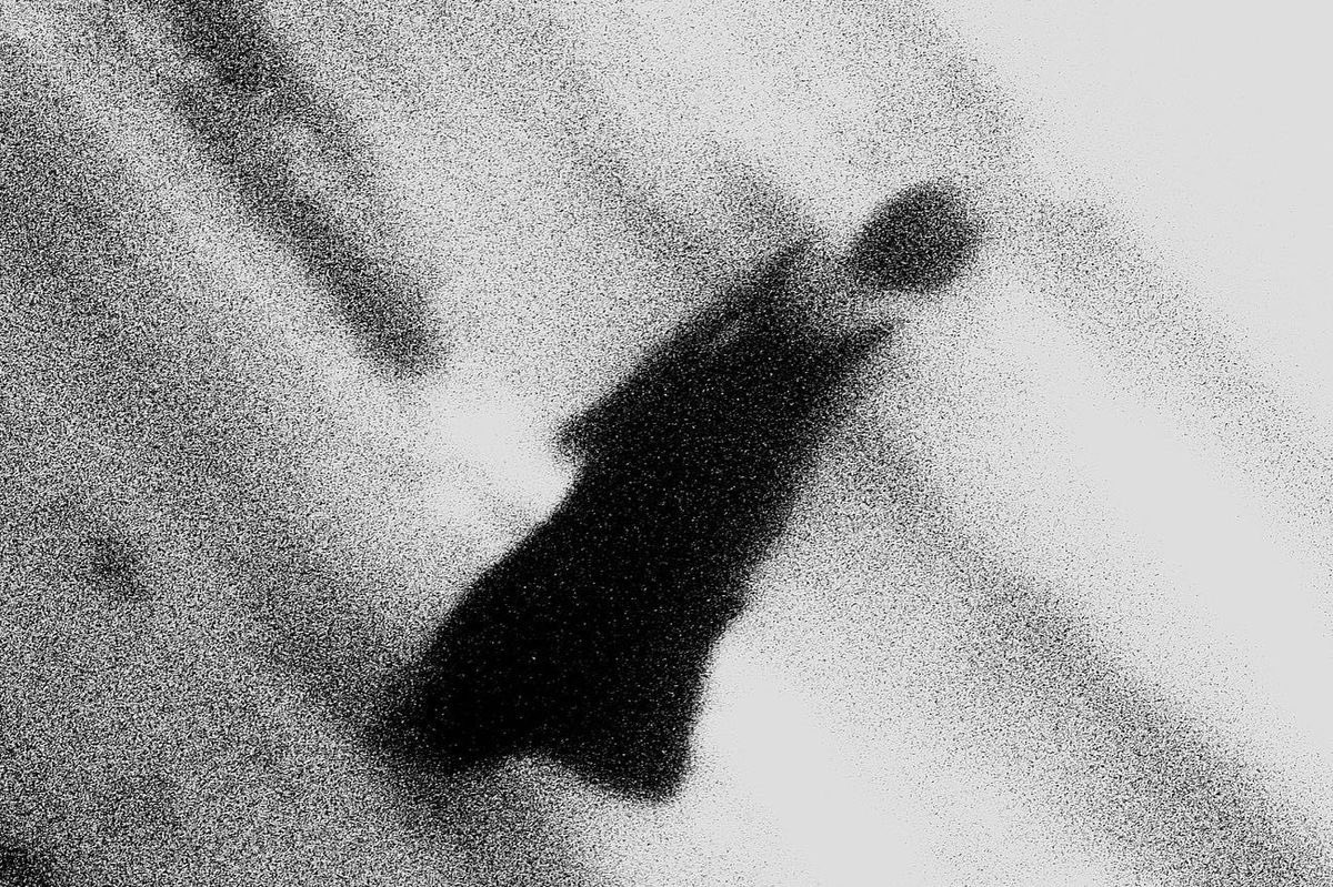 canvasoul_'s tweet photo. being her shadow https://t.co/C52hABvWdy