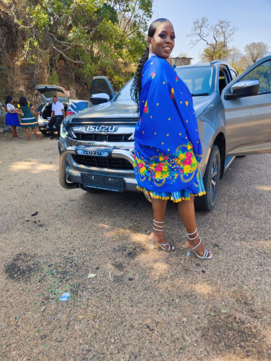 RumoMoloto's tweet photo. Hello September 💙 🤍
#Limpopo #Tsonga #Xibelani #Awards https://t.co/o54l63FRac