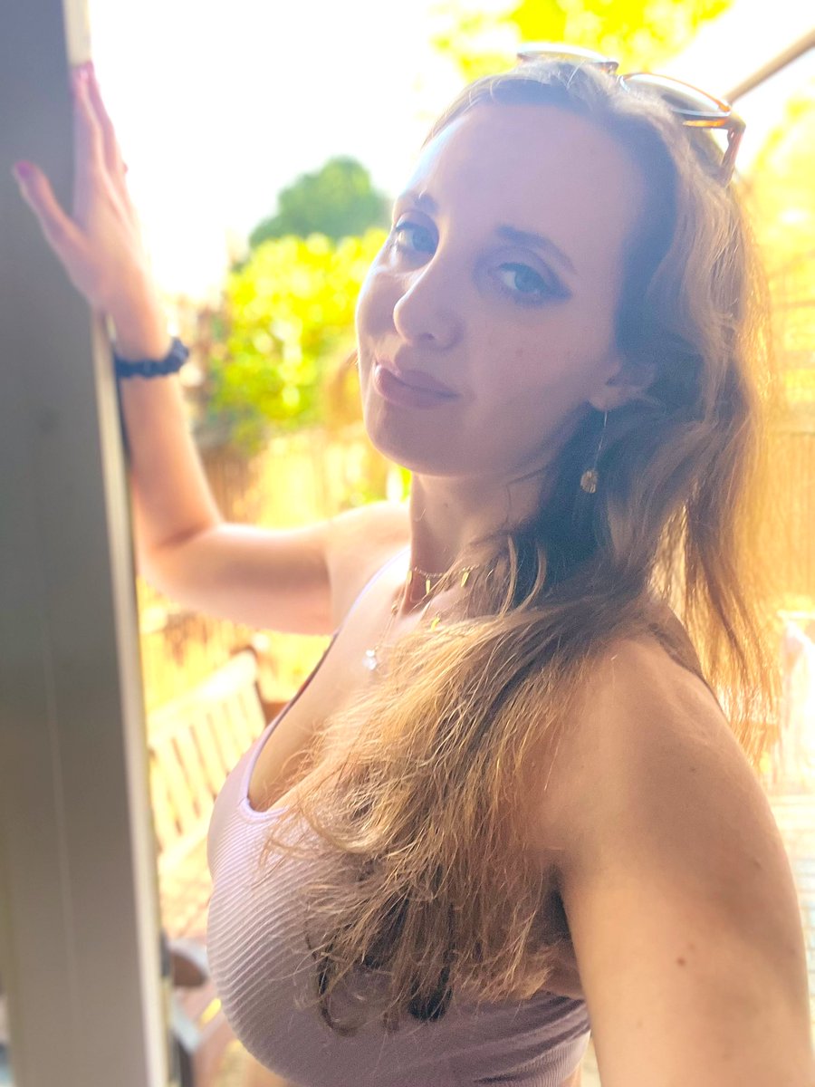 LaurantoniautiC's tweet photo. September still feels like summer. ~ππΆοΈππCatching some sun before Half Marathon Training run! ~πβ¨ππ»ββοΈ
~
#sunshine #summervibes #sunnysunday #prerun #goodvibes #autisticadult #autisticwoman #photography https://t.co/522kUSoOrk