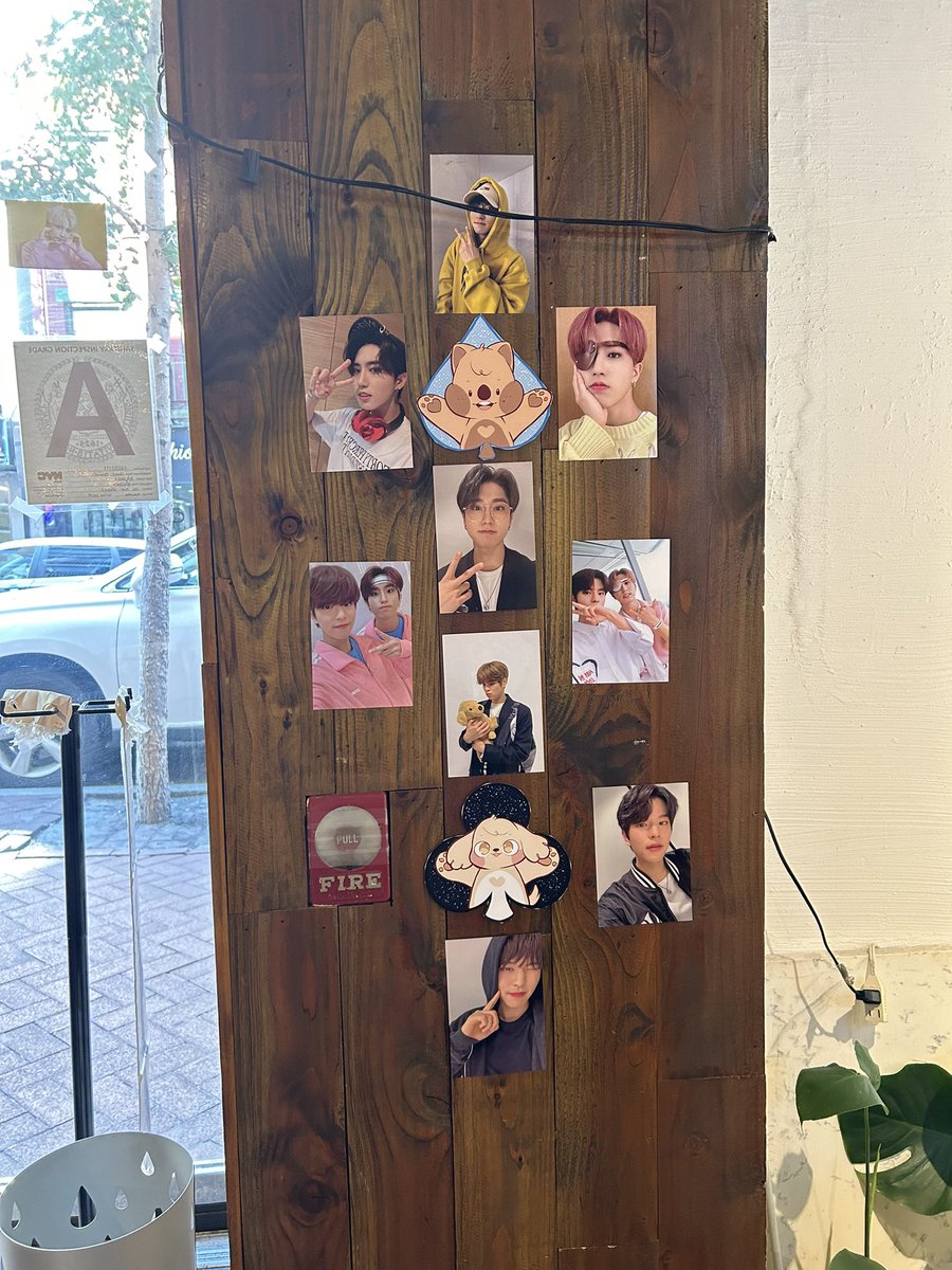 MoonKeyCafe's tweet image. Hey Stay! We’re here and All set up with @suenitosstudio ~! 
We’ll be here until 5, so come stop by~! 🥳💛