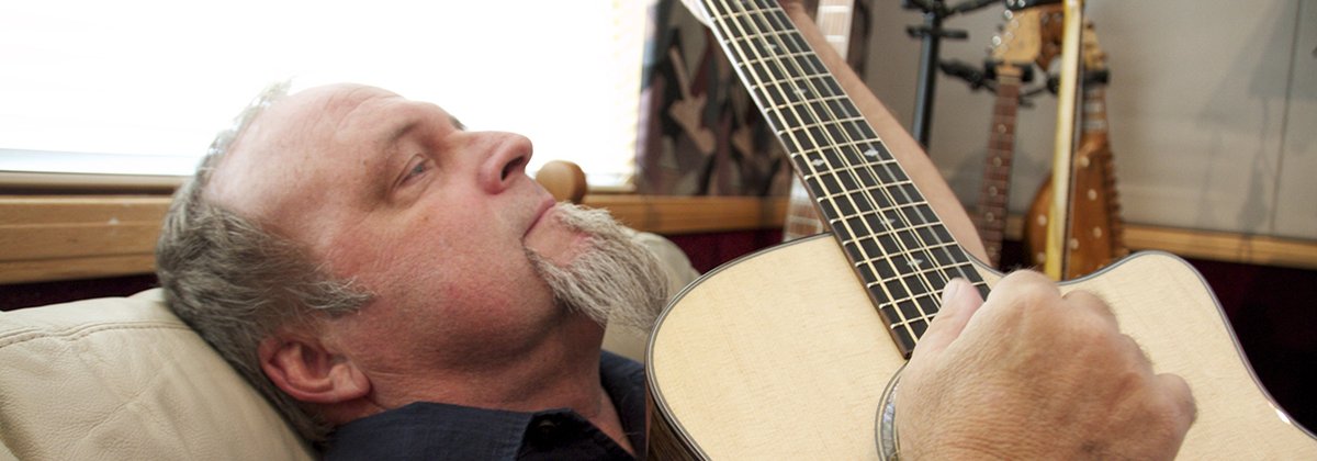 Join us in wishing Kevin of <a href="/KinerMusic/">Kiner Music 🏳️‍⚧️</a> a happy birthday! His legendary musical scores for The Clone Wars, Rebels, Ahsoka, &amp; more have captured the drama and emotion of #StarWars brilliantly. 
We're so thankful for the way his music brings these stories to life. Have a great day!