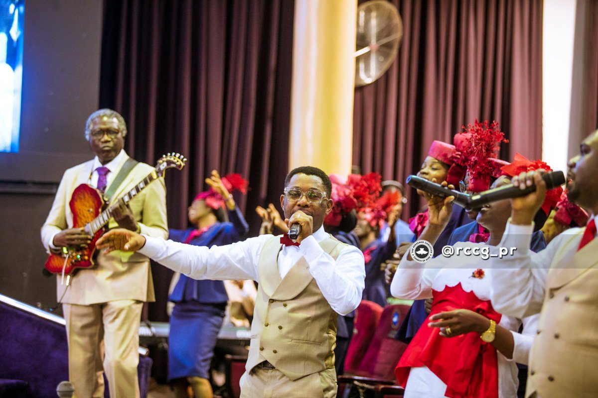 Rccgpraiseteam1's tweet photo. We give all the glory to God for allowing us see another new month.
We say thank you Jesus.
September 2023 Thanksgiving Service
#UncommonMiracles #RCCG https://t.co/sDxT6TFlxj