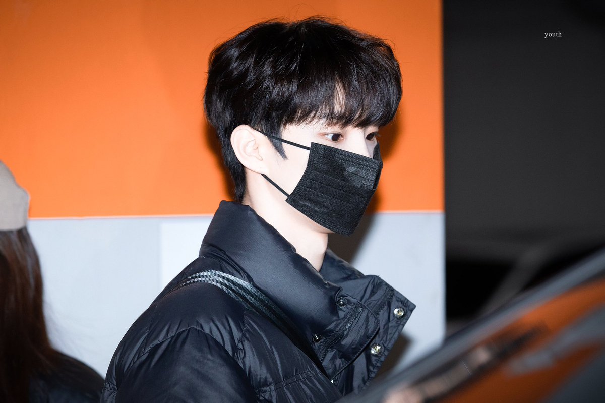 youth__Q's tweet photo. 🖤🧡 #THEBOYZ #더보이즈 #Q #큐 #지창민 https://t.co/NtPOD3dipu