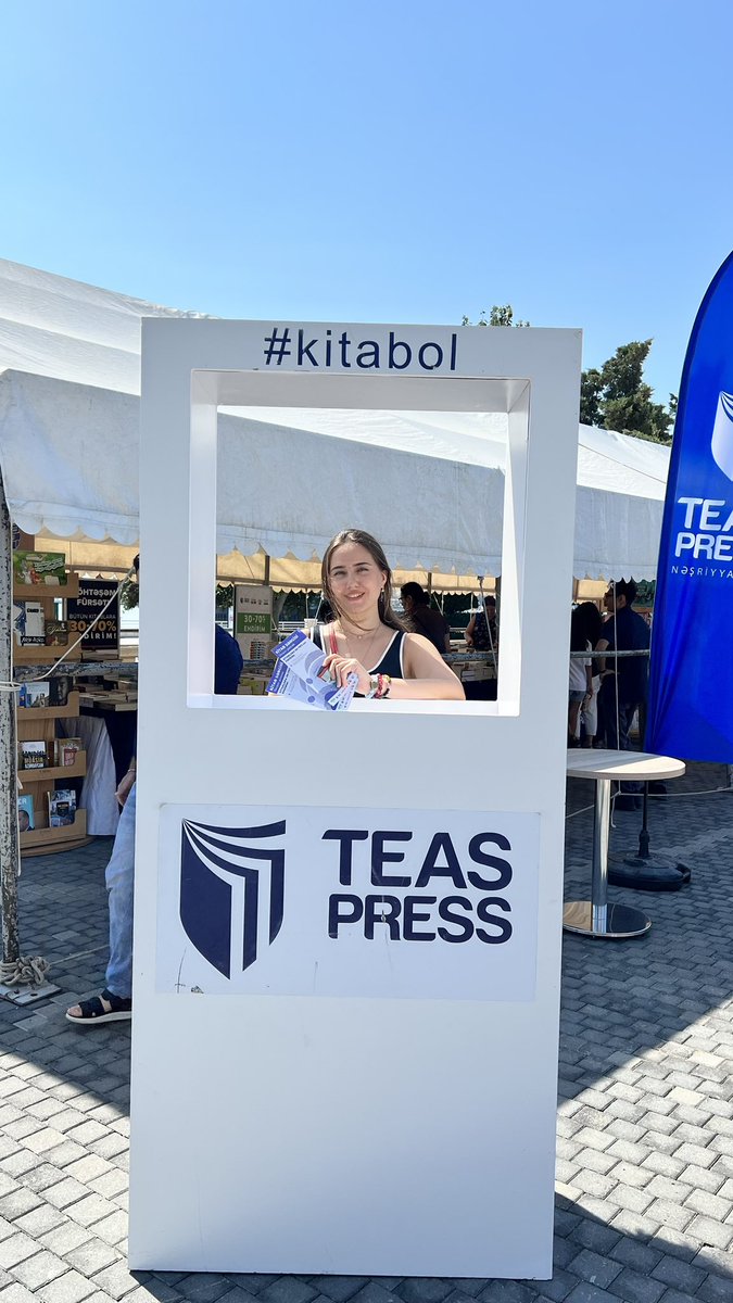 laylacll's tweet photo. #teaspress #kitabol kitap sergisinden #Haydaraliyev https://t.co/J2xqKexuGc