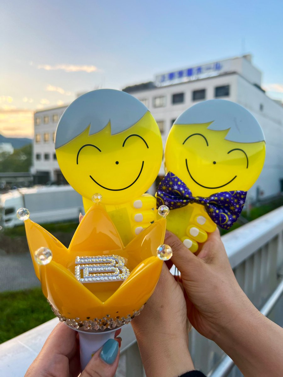 ym09_mae's tweet photo. サマソニ、Dな大阪・福岡
待ち続けた6年の間にだいぶ老いた身体で、全力で駆け抜けた2週間。
約束した5人揃って…ではないけれど、ちょっとずつ少しずつ。

#サマソニ大阪
#DなSHOW大阪
#DなSHOW広島 https://t.co/JaTCUwxOEZ