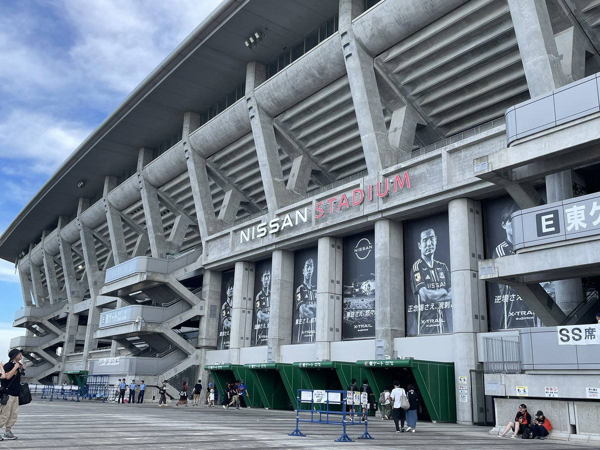 a_3happy's tweet photo. 2023.9.2
B'zLIVE-GYM pleasure2023
STARS in 日産スタジアム

念願のB'zライブ初参戦してきました✨
圧巻のパフォーマンスと素敵なお二人の
歌声が聞けて感動🥺

幸せでした。
また絶対行きます！！
せーの！！おつかれ〜！！

#日産スタジアム
#Pleasure2023STARS https://t.co/uCPznH2eMn