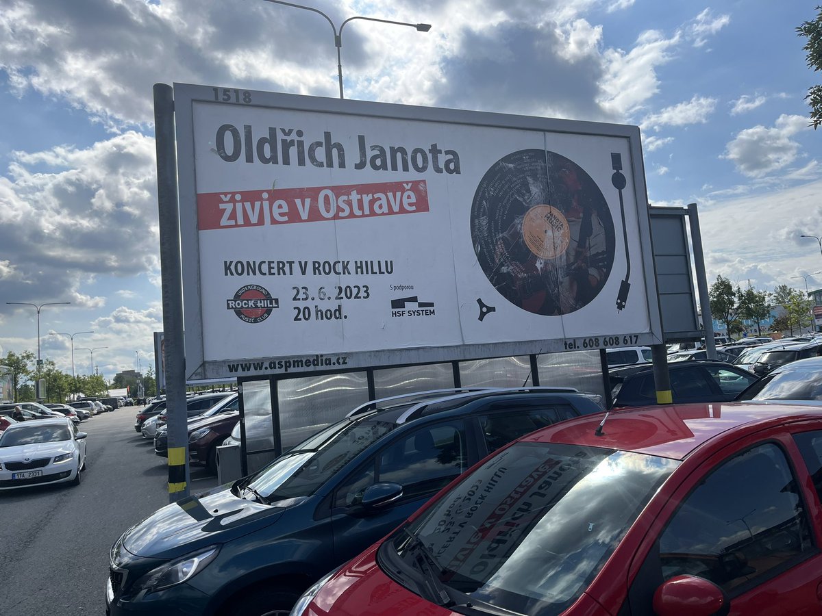 Nemají to blbě??
Nemělo to být živje v Ostravje?😀😀