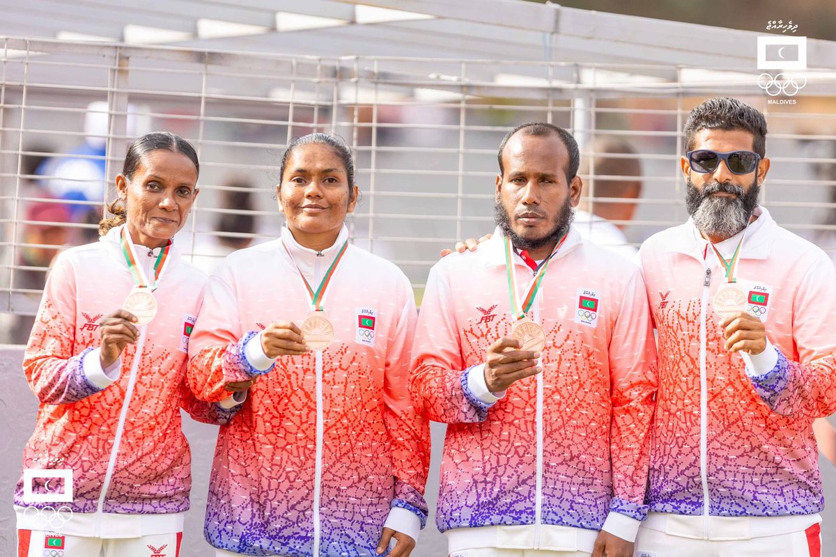 What an exceptional games for Team Maldives! Our final tally at #IOIG23: 5 Gold 🥇 9 Silver 🥈 14 Bronze🥉 To our TT, Badminton, Taekwondo, Para-Athletics, Athletics and Basketball teams, you have made us all extremely proud. Congratulations. #KaamiyaabuRajje #Thayyarey