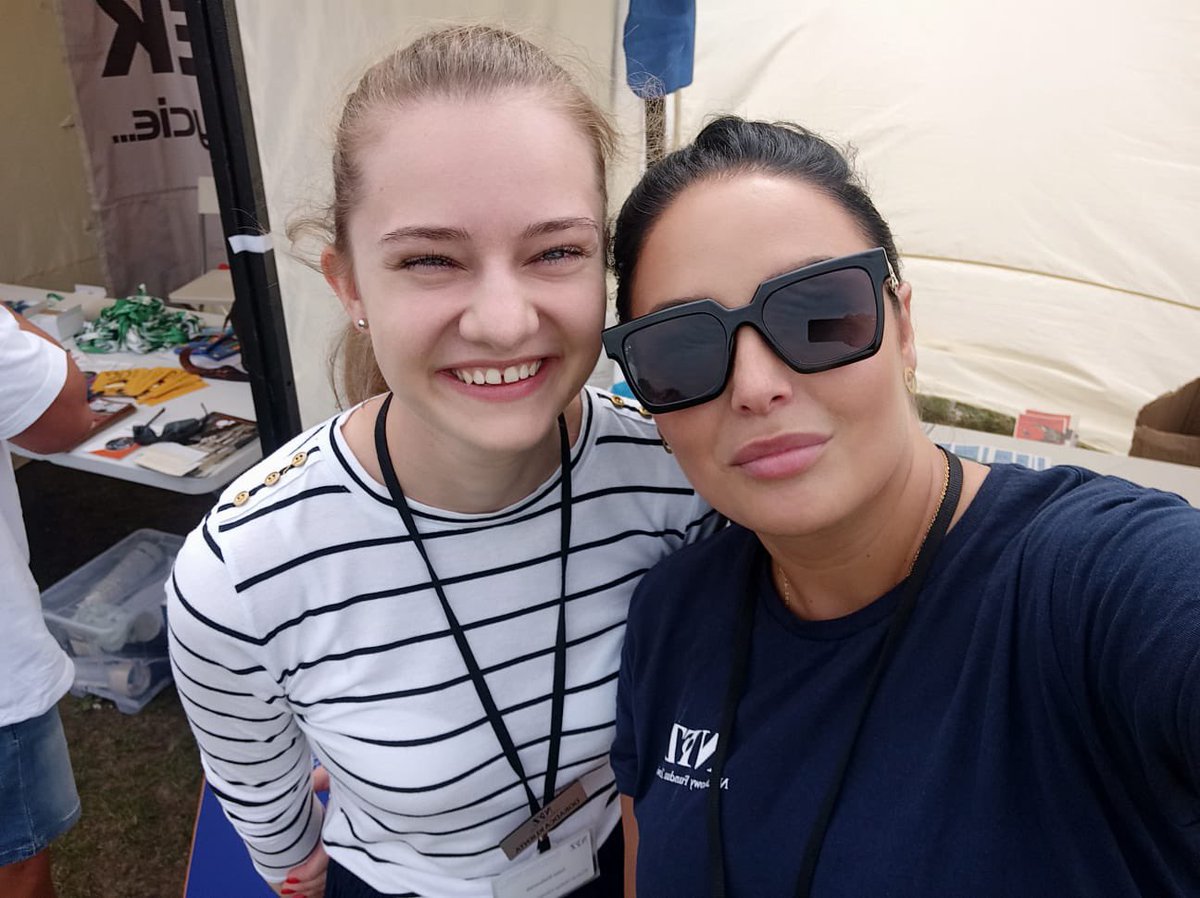 NFZ_ZielonaG's tweet photo. Dzisiaj nasze profilaktyczne stoisko zaparkowało w #Babimost.

Agata z Agnieszka zapraszają 😊

Dowiedz się więcej co możesz zrobić dla swojego zdrowia❤️ https://t.co/H3o7fLBRmo