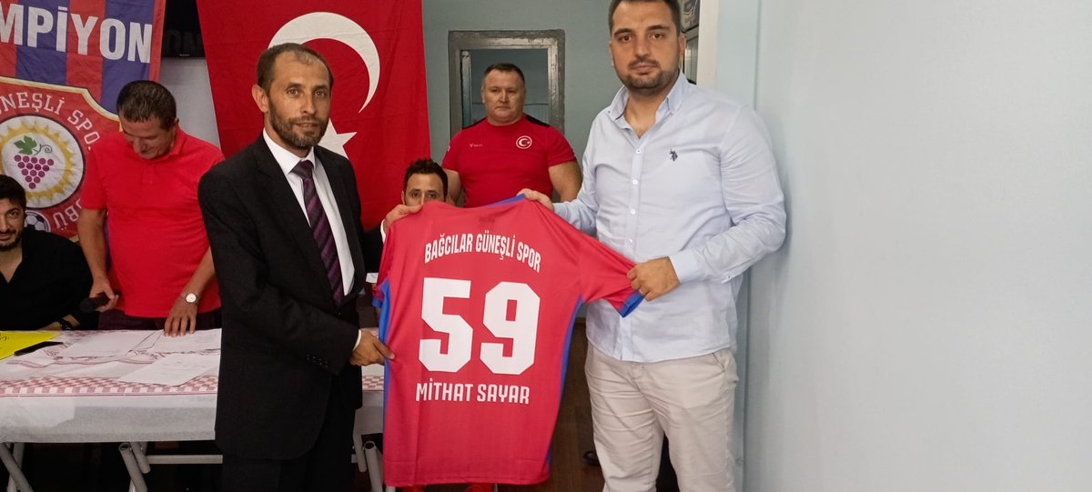 MithatSayar's tweet photo. 2016 yılından bu yana yürüttüğüm Bağcılar Güneşli Spor Kulübü başkanlığını yapılan olağanüstü genel kurulunda aday olmayarak Sefa İpek kardeşime devrettim.Şahsımı oybirliği ile Onursal Başkan seçen tüm üyelerimize şükranlarımı sunuyorum @bagguneslispor @Sefapek17 @abdullahozdemir https://t.co/CYmsJP3FZP
